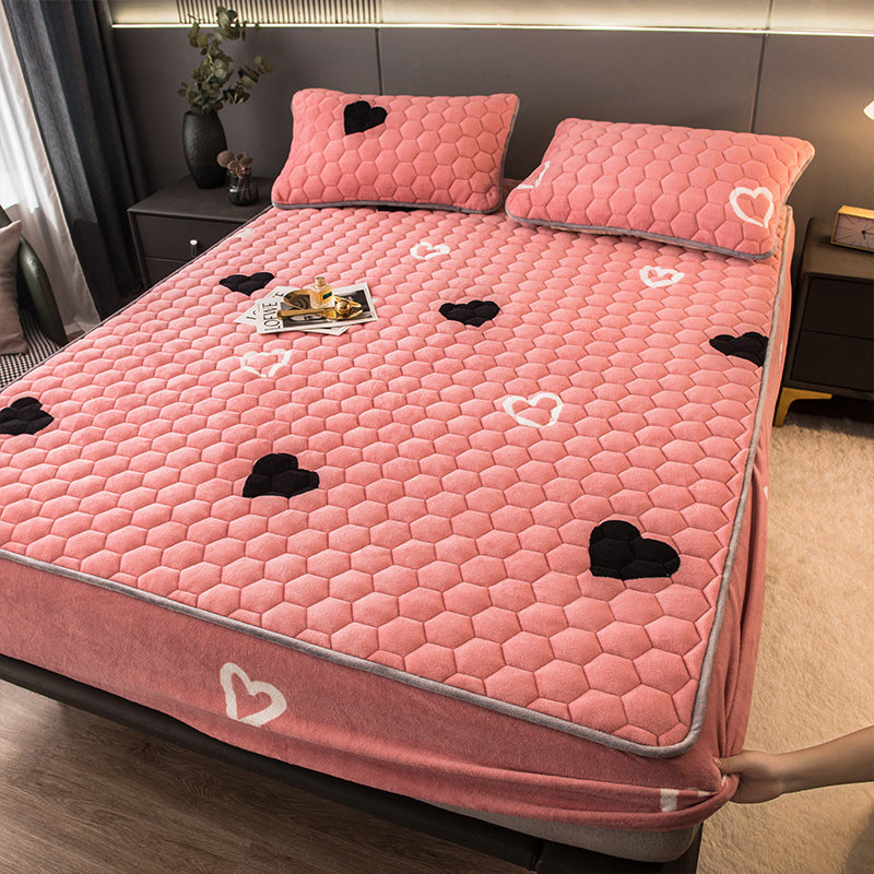 Mekani i elegantan set posteljine